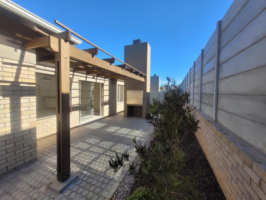 3 Bedroom Property for Sale in Mooikloof Country Estate Western Cape